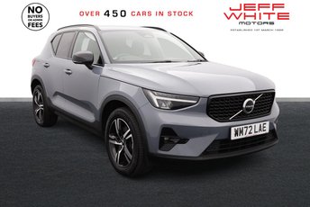 2023 VOLVO XC40