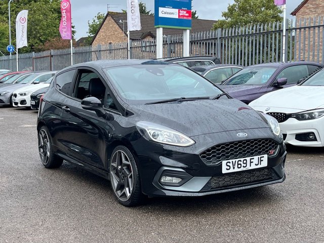 View our Ford Fiesta 1.5T EcoBoost ST-3 Hatchback 3dr Petrol Manual Euro 6 (s/s) (200 ps)