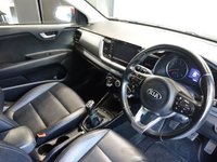 USED 2020 69 KIA STONIC 1.0 T-GDi Maxx SUV 5dr Petrol Manual Euro 6 (s/s) (118 bhp) GREAT LOOKING SUV - COMES WITH A DOCUMENTED SERVICE HISTORY + SATELLITE NAVIGATION VIA MOBILE PHONE + APPLE CARPLAY AND ANDROID AUTO + REAR VIEW CAMERA + BLUETOOTH PHONE AND MEDIA CONNECTIVITY + APPS CONTROL + TOUCH SCREEN MEDIA DISPLAY + CRUISE CONTROL + ECO STOP START SYSTEM + LEATHER MULTI FUNCTIONAL STEERING WHEEL + PARKING SENSORS + LED DAY TIME RUNNING LIGHTS + AIR CONDITIONING + DAB DIGITAL RADIO + HILL HOLD START ASSIST + VOICE COMMAND + ELECTRIC HEATED DOOR MIRRORS + ELECTRIC WINDOWS +