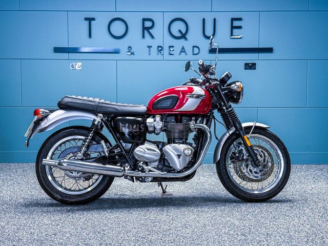 View our TRIUMPH BONNEVILLE T120