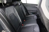 USED 2022 72 VOLKSWAGEN GOLF 1.5 eTSI MHEV R-Line Hatchback 5dr Petrol Hybrid DSG Euro 6 (s/s) (150 ps) 1 OWNER, SATNAV, CAR PLAY