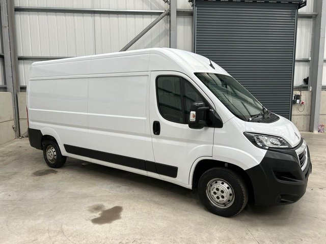 View our PEUGEOT BOXER