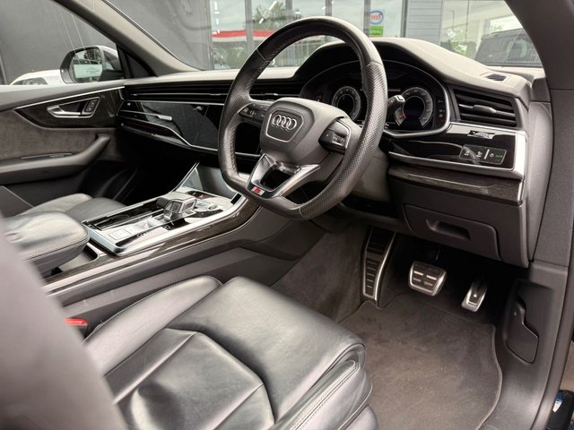View our AUDI Q8