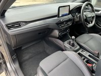 USED 2019 68 FORD FOCUS 1.0T EcoBoost ST-Line X Hatchback 5dr Petrol Manual Euro 6 (s/s) (125 ps) - FSH - APPLE CAR PLAY- SAT NAV - HEATED PART LEATHER SEATS - P/SENSORS - BLUETOOTH - CRUISE