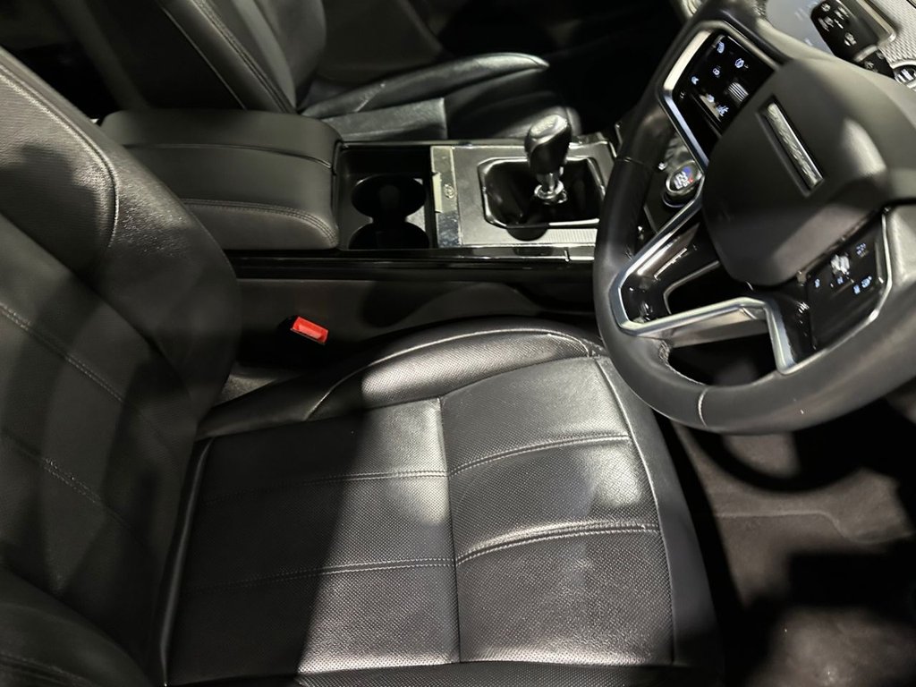 USED 2022 72 LAND ROVER RANGE ROVER EVOQUE 2.0 D165 R-Dynamic S SUV 5dr Diesel Manual FWD Euro 6 (s/s) (163 ps) 