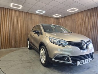 View our RENAULT CAPTUR