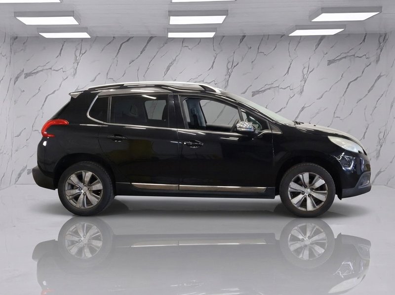 2014 Peugeot 2008 in black — photo 6 of 7