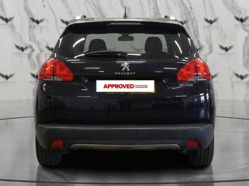 2014 Peugeot 2008 in black — photo 5 of 10