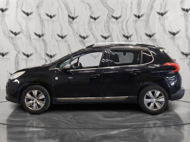 2014 Peugeot 2008 in black — photo 8 of 10