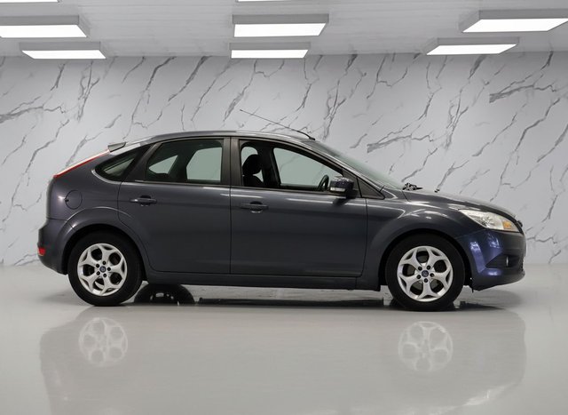 View our FORD FOCUS