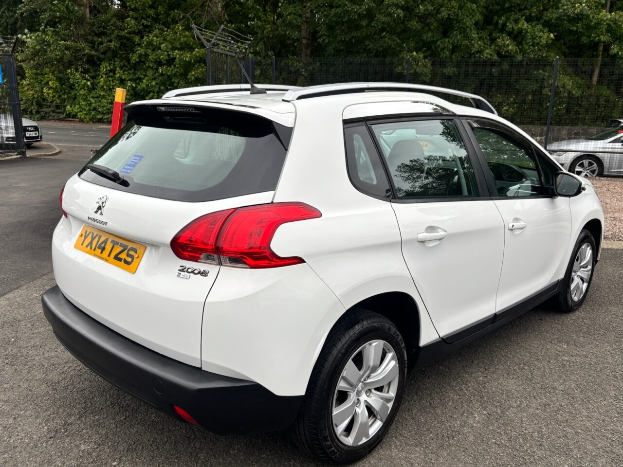 2014 PEUGEOT 1.6 e-HDi Active SUV 5dr Diesel Manual Euro 5 (s/s) (92 ps) - vehicle photo 7 for sale on PureCar