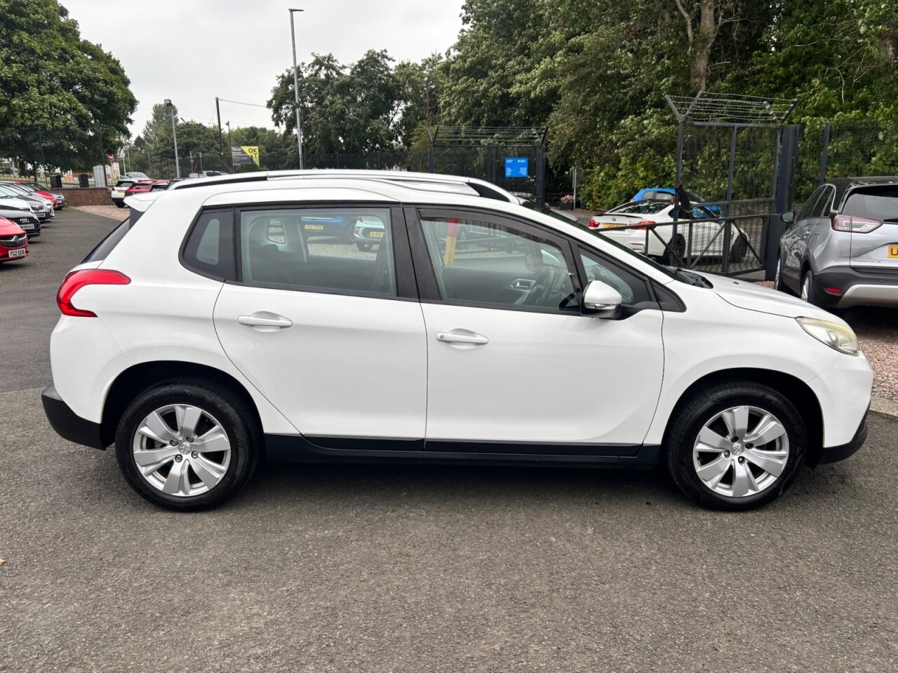 2014 PEUGEOT 1.6 e-HDi Active SUV 5dr Diesel Manual Euro 5 (s/s) (92 ps) - vehicle photo 8 for sale on PureCar