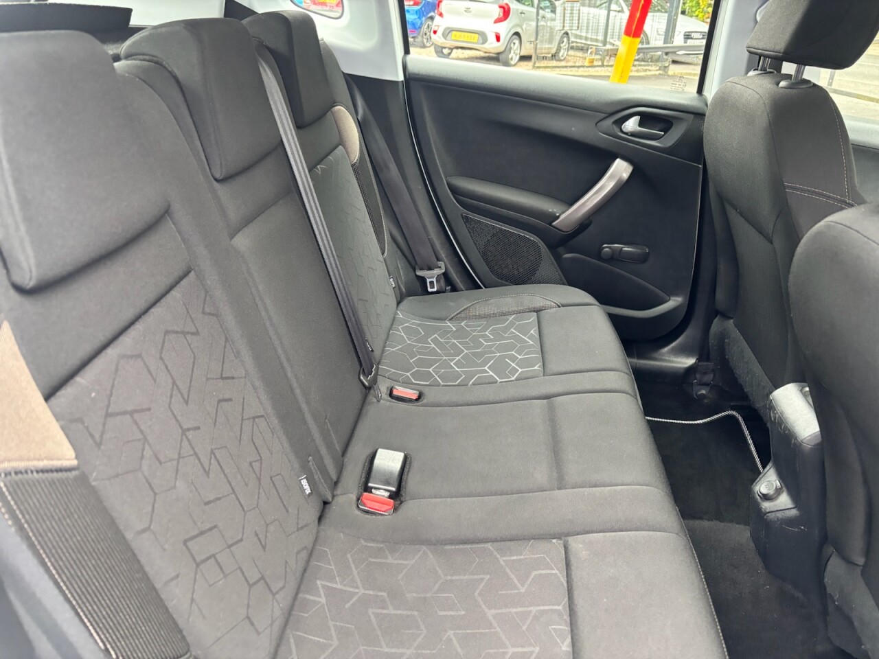 2014 PEUGEOT 1.6 e-HDi Active SUV 5dr Diesel Manual Euro 5 (s/s) (92 ps) - vehicle photo 11 for sale on PureCar