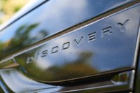 USED 2020 20 LAND ROVER DISCOVERY 3.0 SD V6 HSE SUV 5dr Diesel Auto 4WD Euro 6 (s/s) (306 ps) SANTORINI BLACK METALLIC PAINTWORK + SUNROOF + MERIDIAN + F&R HEATED SEATS + CARPLAY
