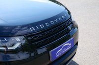 USED 2020 20 LAND ROVER DISCOVERY 3.0 SD V6 HSE SUV 5dr Diesel Auto 4WD Euro 6 (s/s) (306 ps) SANTORINI BLACK METALLIC PAINTWORK + SUNROOF + MERIDIAN + F&R HEATED SEATS + CARPLAY