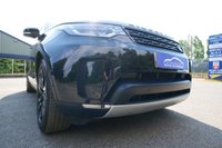 USED 2020 20 LAND ROVER DISCOVERY 3.0 SD V6 HSE SUV 5dr Diesel Auto 4WD Euro 6 (s/s) (306 ps) SANTORINI BLACK METALLIC PAINTWORK + SUNROOF + MERIDIAN + F&R HEATED SEATS + CARPLAY
