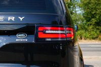 USED 2020 20 LAND ROVER DISCOVERY 3.0 SD V6 HSE SUV 5dr Diesel Auto 4WD Euro 6 (s/s) (306 ps) SANTORINI BLACK METALLIC PAINTWORK + SUNROOF + MERIDIAN + F&R HEATED SEATS + CARPLAY