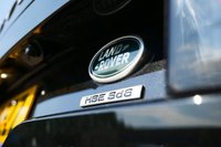 USED 2020 20 LAND ROVER DISCOVERY 3.0 SD V6 HSE SUV 5dr Diesel Auto 4WD Euro 6 (s/s) (306 ps) SANTORINI BLACK METALLIC PAINTWORK + SUNROOF + MERIDIAN + F&R HEATED SEATS + CARPLAY