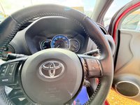 USED 2016 16 TOYOTA YARIS 1.5 VVT-h Design Hatchback 5dr Petrol Hybrid AUTOMATIC Hybrid AUTOMATIC Power - &pound;20 Tax - Bluetooth & Sat Nav