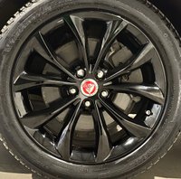 USED 2018 18 JAGUAR XF 2.0d Portfolio Sportbrake 5dr Diesel Auto Euro 6 (s/s) (180 ps) 