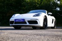 USED 2019 19 PORSCHE 718 BOXSTER 2.0T Convertible 2dr Petrol PDK Euro 6 (s/s) (300 ps) **CAT S**  SOLID WHITE PAINTWORK + RED HEATED SEATS + SPORT EXHAUST