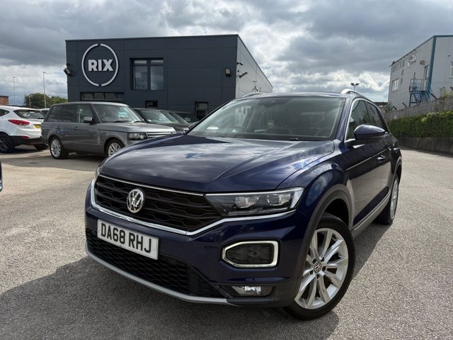 View our VOLKSWAGEN T-ROC