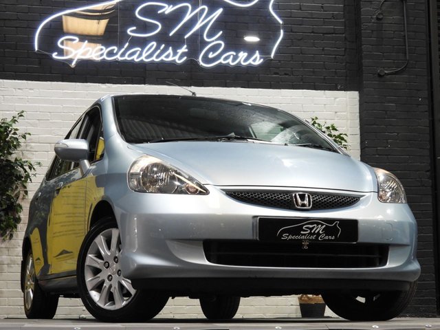 View our Honda Jazz 1.4 i-DSI SE Hatchback 5dr Petrol CVT-7 (139 g/km, 82 bhp)