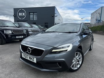 2017 VOLVO V40 CROSS COUNTRY