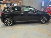 USED 2020 69 RENAULT CLIO 1.5 Blue dCi Iconic Hatchback 5dr Diesel Manual Euro 6 (s/s) (85 ps) 