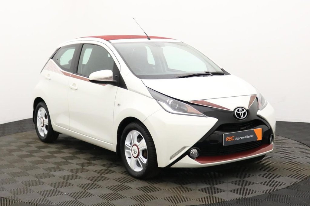 USED 2017 17 TOYOTA AYGO 1.0 VVT-i x-claim Funroof 5dr Petrol Manual Euro 6 (68 ps) Pan Roof, Sat Nav, Cruise
