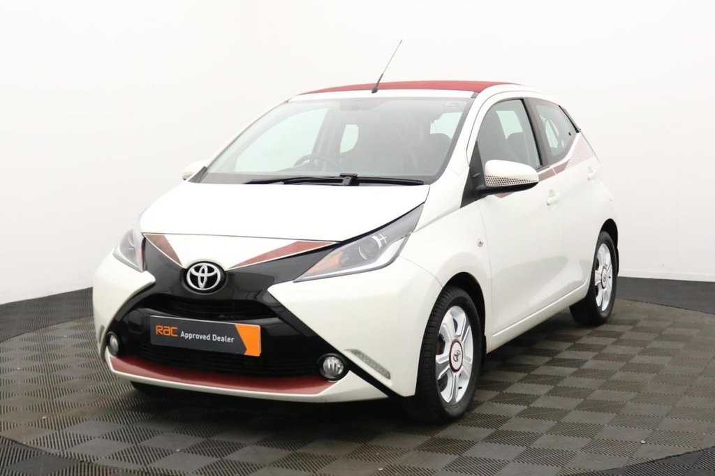 USED 2017 17 TOYOTA AYGO 1.0 VVT-i x-claim Funroof 5dr Petrol Manual Euro 6 (68 ps) Pan Roof, Sat Nav, Cruise