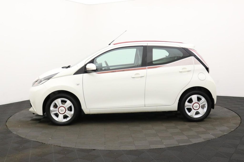 USED 2017 17 TOYOTA AYGO 1.0 VVT-i x-claim Funroof 5dr Petrol Manual Euro 6 (68 ps) Pan Roof, Sat Nav, Cruise