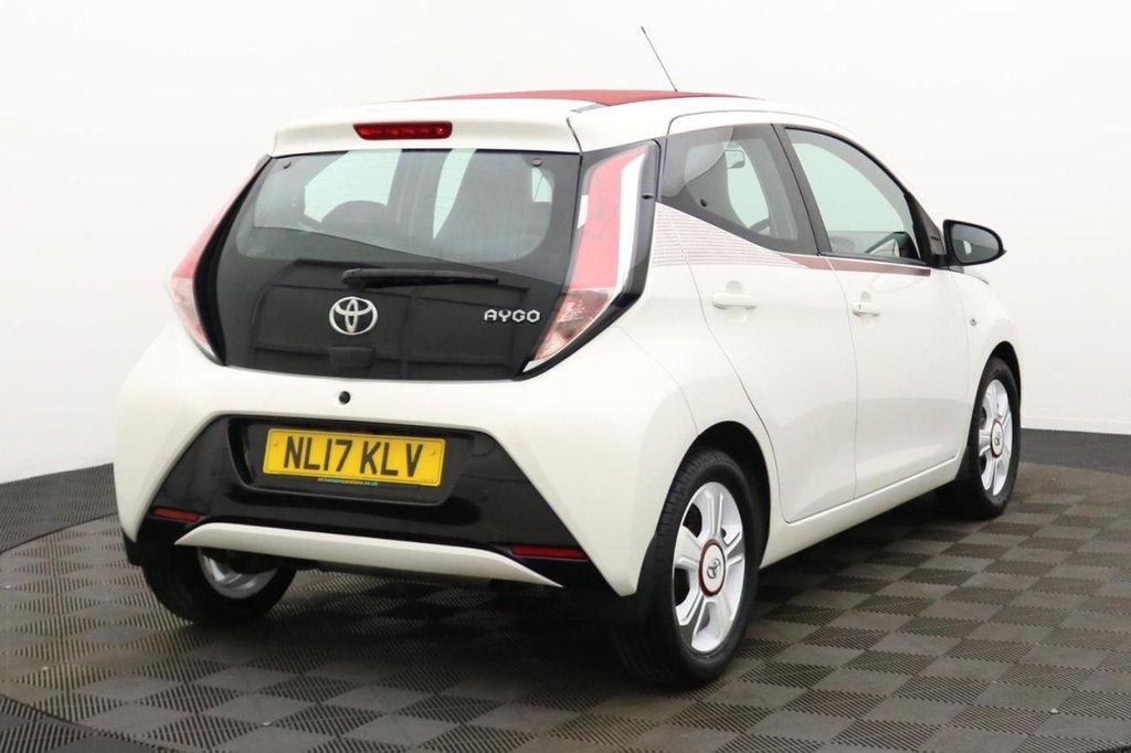 USED 2017 17 TOYOTA AYGO 1.0 VVT-i x-claim Funroof 5dr Petrol Manual Euro 6 (68 ps) Pan Roof, Sat Nav, Cruise