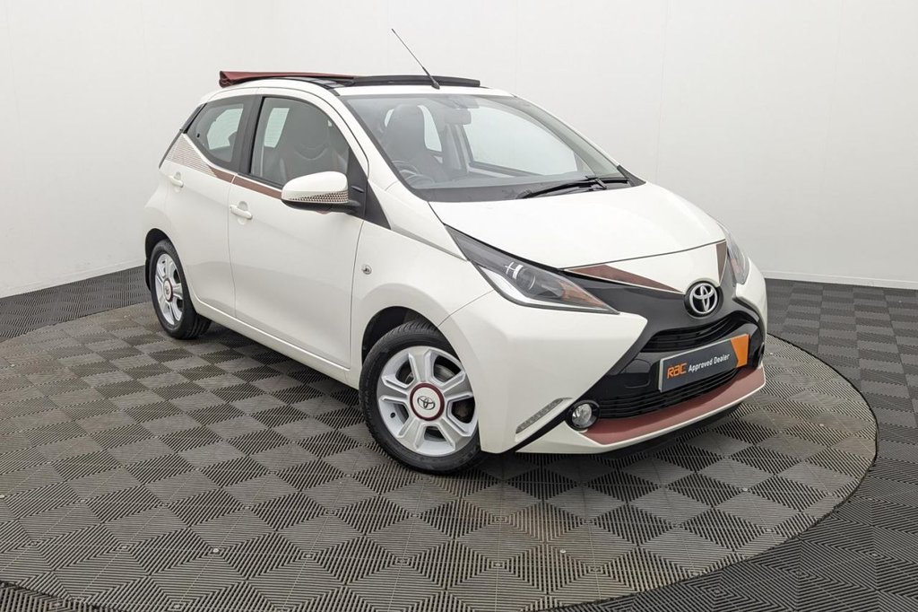 USED 2017 17 TOYOTA AYGO 1.0 VVT-i x-claim Funroof 5dr Petrol Manual Euro 6 (68 ps) Pan Roof, Sat Nav, Cruise