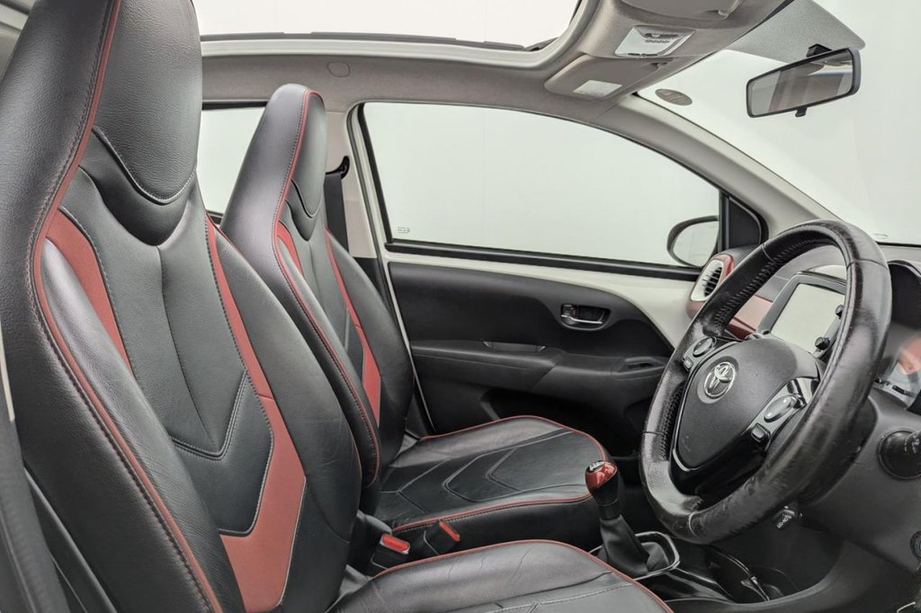 USED 2017 17 TOYOTA AYGO 1.0 VVT-i x-claim Funroof 5dr Petrol Manual Euro 6 (68 ps) Pan Roof, Sat Nav, Cruise