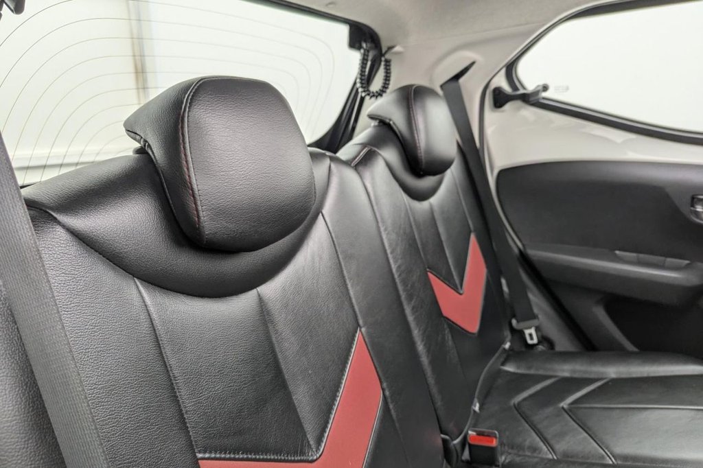 USED 2017 17 TOYOTA AYGO 1.0 VVT-i x-claim Funroof 5dr Petrol Manual Euro 6 (68 ps) Pan Roof, Sat Nav, Cruise