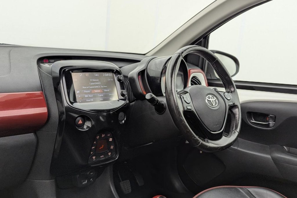 USED 2017 17 TOYOTA AYGO 1.0 VVT-i x-claim Funroof 5dr Petrol Manual Euro 6 (68 ps) Pan Roof, Sat Nav, Cruise