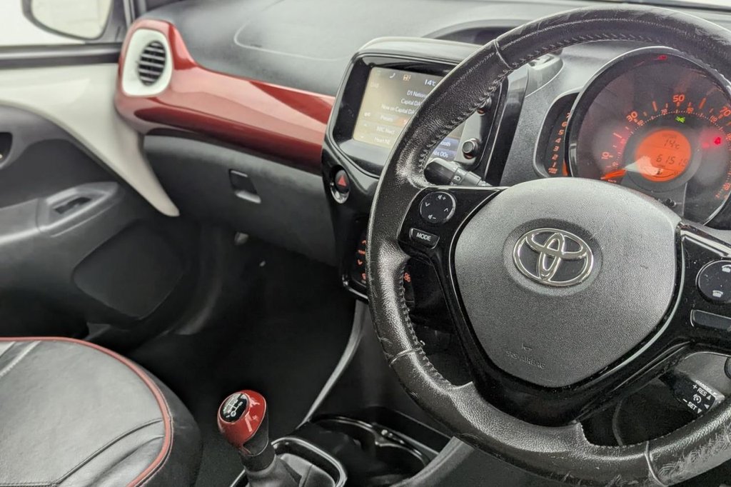 USED 2017 17 TOYOTA AYGO 1.0 VVT-i x-claim Funroof 5dr Petrol Manual Euro 6 (68 ps) Pan Roof, Sat Nav, Cruise
