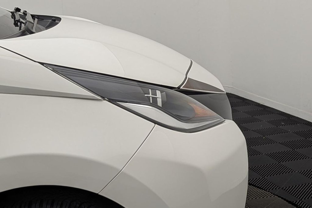 USED 2017 17 TOYOTA AYGO 1.0 VVT-i x-claim Funroof 5dr Petrol Manual Euro 6 (68 ps) Pan Roof, Sat Nav, Cruise