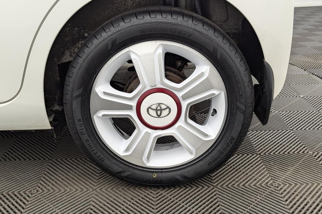 USED 2017 17 TOYOTA AYGO 1.0 VVT-i x-claim Funroof 5dr Petrol Manual Euro 6 (68 ps) Pan Roof, Sat Nav, Cruise