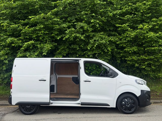 View our PEUGEOT EXPERT