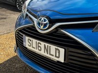 USED 2016 16 TOYOTA YARIS 1.5 VVT-h Icon Hatchback 5dr Petrol Hybrid E-CVT Euro 6 (101 ps) *Full Toyota History x10*Low Mileage*Hybrid Auto*