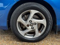 USED 2016 16 TOYOTA YARIS 1.5 VVT-h Icon Hatchback 5dr Petrol Hybrid E-CVT Euro 6 (101 ps) *Full Toyota History x10*Low Mileage*Hybrid Auto*