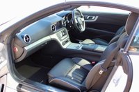 PRE-OWNED 2014 64 MERCEDES-BENZ SL 3.5 SL350 AMG Sport Convertible 2dr Petrol G-Tronic Euro 5 (s/s) (306 ps) 