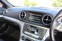 PRE-OWNED 2014 64 MERCEDES-BENZ SL 3.5 SL350 AMG Sport Convertible 2dr Petrol G-Tronic Euro 5 (s/s) (306 ps) 