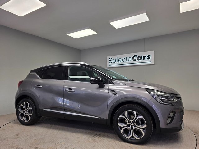 View our RENAULT CAPTUR