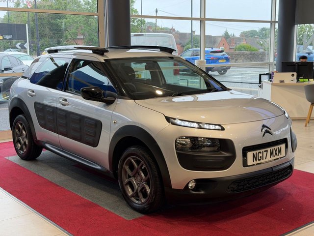 View our Citroen C4 Cactus 1.2 PureTech Feel Hatchback 5dr Petrol Manual Euro 6 (Euro 6) (82 ps)