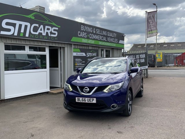 View our NISSAN QASHQAI