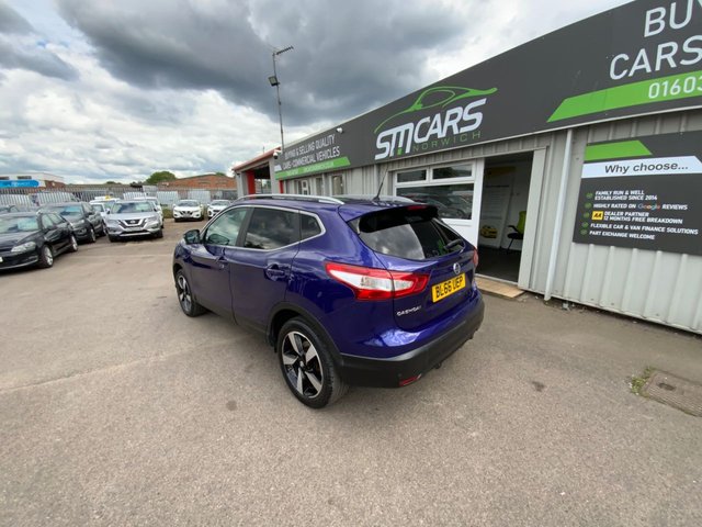 View our NISSAN QASHQAI