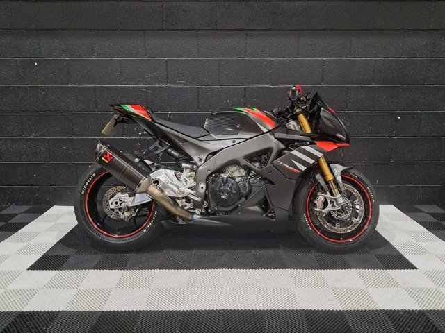 View our APRILIA TUONO 1100 V4
